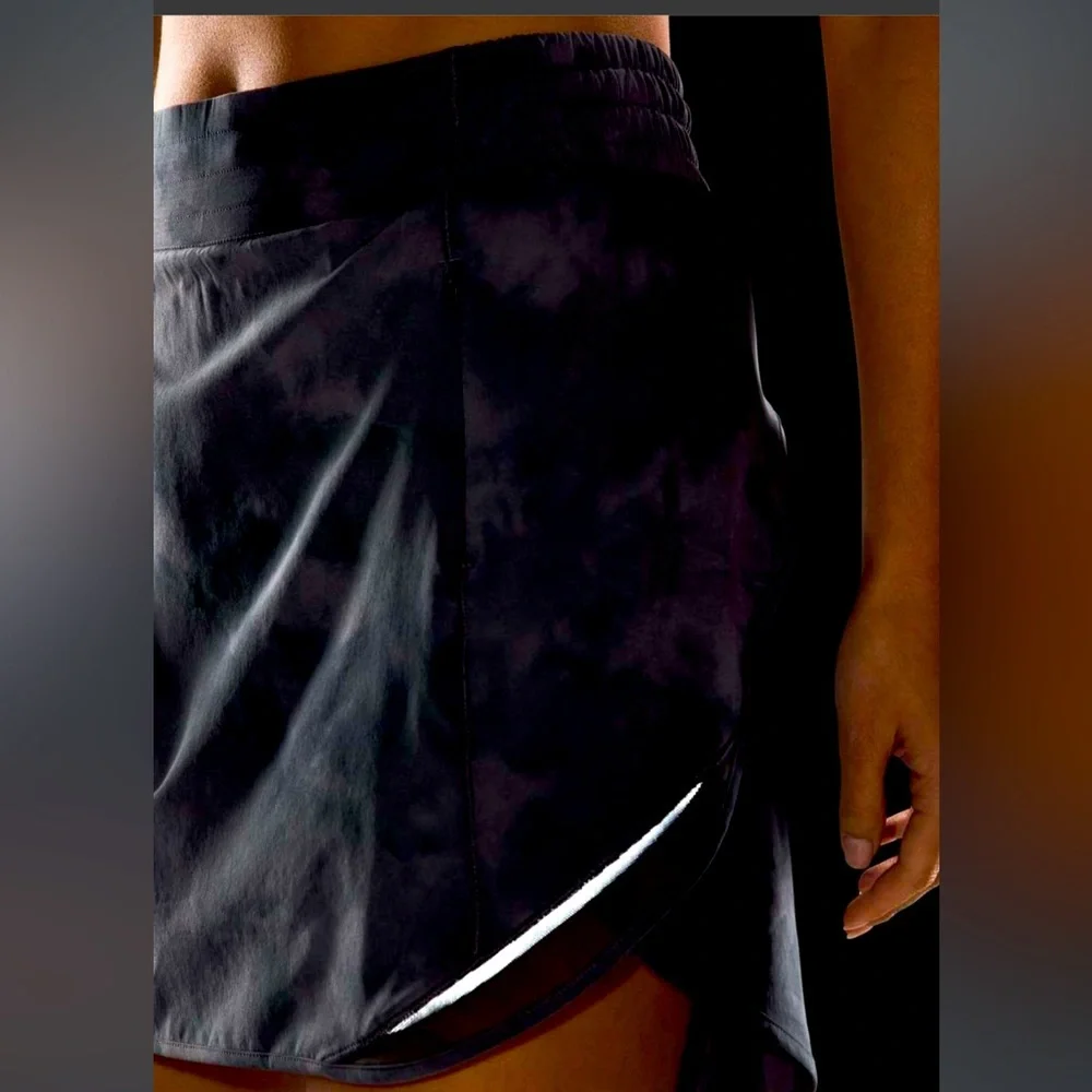 NWT RARE Lululemon Hotty Hot High-Rise Skirt *Long |Diamond Dye Pitch Grey, 4